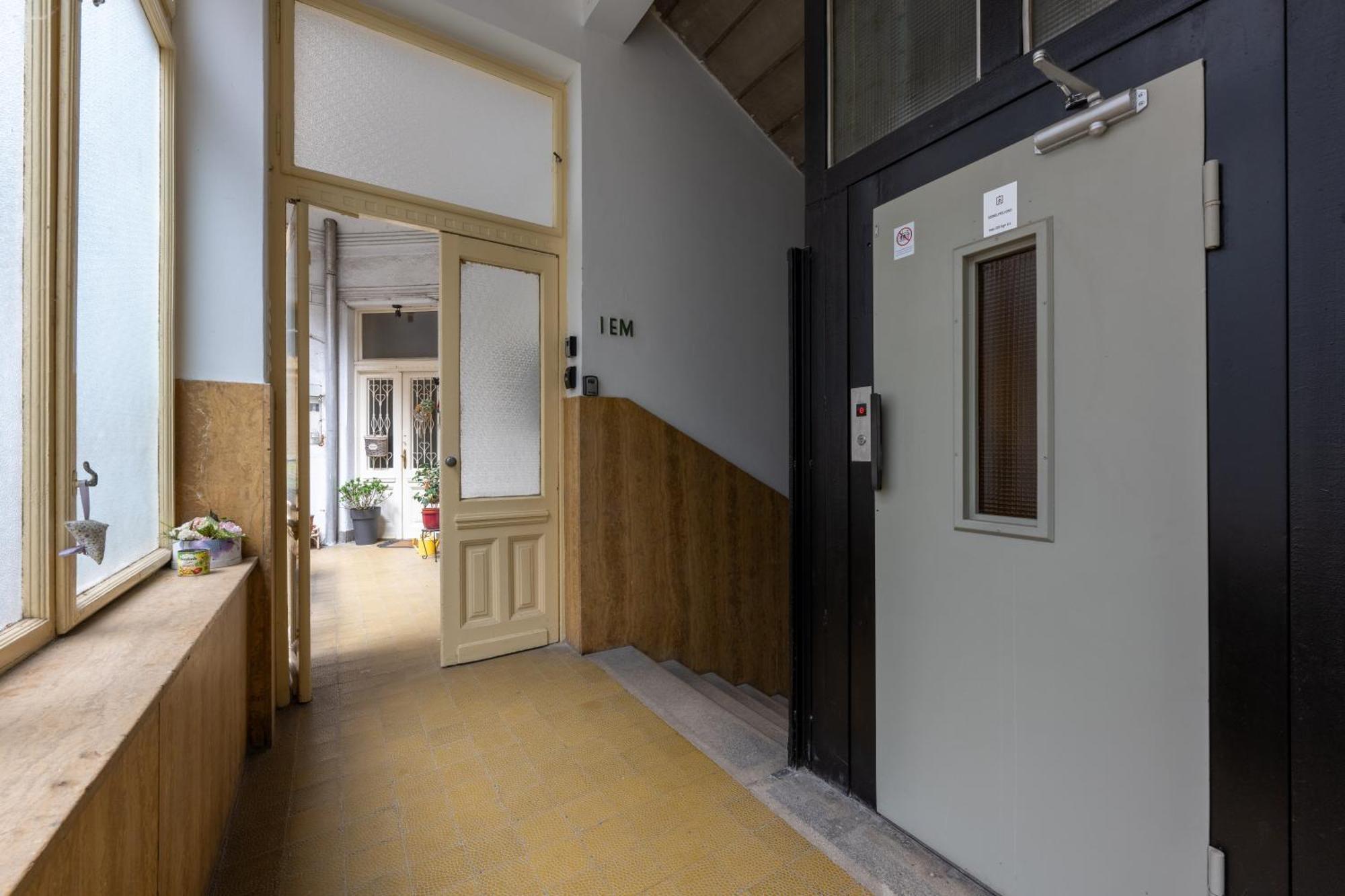 A Quiet Studio In The Heart Of The City Budapest Eksteriør billede